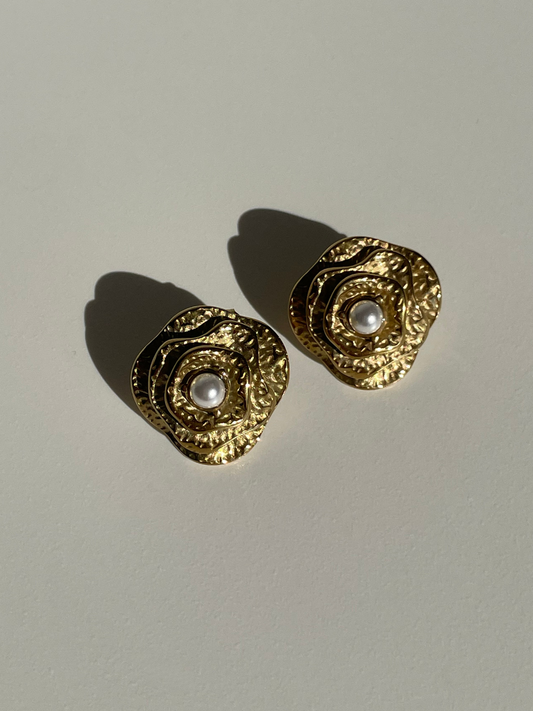 "Les Monts Luisants"